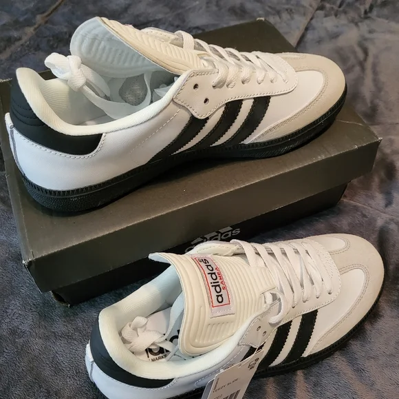 **SOLD ** Adidas Samba Classic White Women 6/Men/Youth 4.5 - Picture 3 of 14